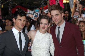Robert Pattinson, Taylor Lautner, and Kristen StewartTwilight Saga Eclipse premiere