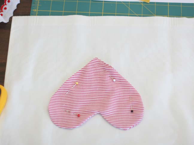 HEART POCKET APRON