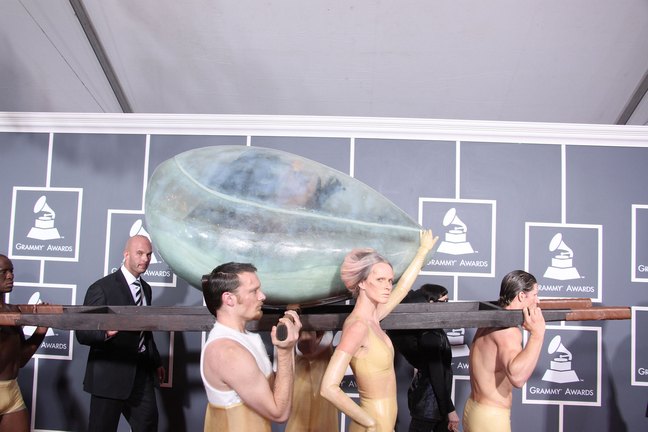 Lady Gaga, egg