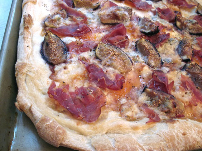 Fig and Prosciutto Pizza