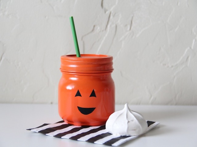 halloween-mason-jar-jack-o-lantern