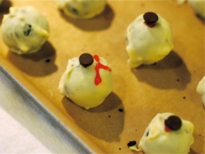 Oreo Truffle Eyeballs Recipe - Step 5