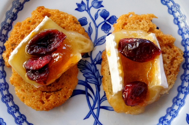 Apricot Cranberry Brie Appetizer Recipe