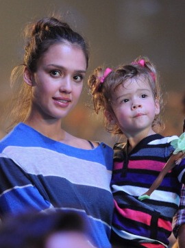 Jessica Alba Celeb Mom