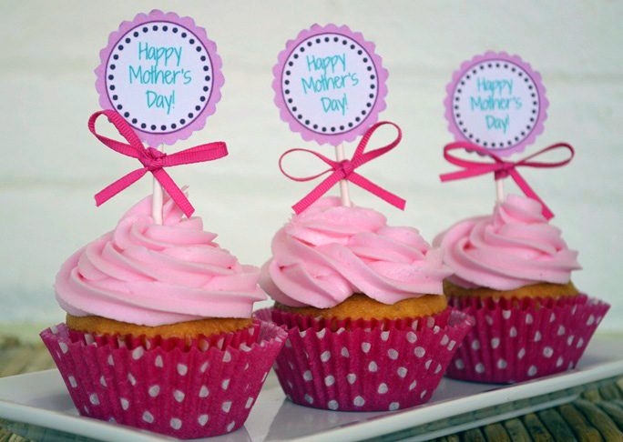 DIY Mother's Day Cupcake Toppers