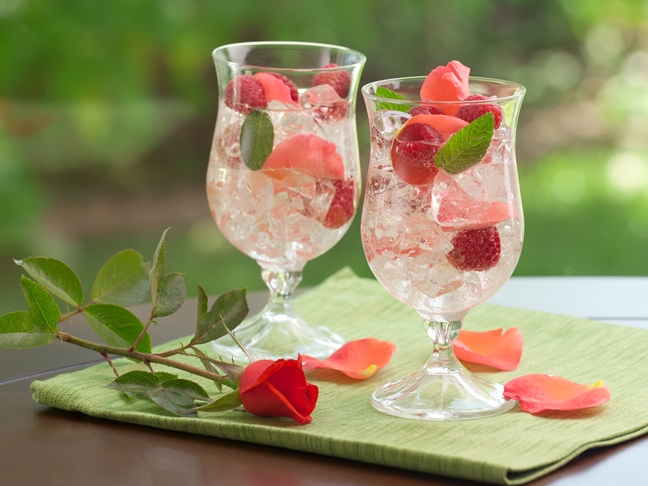 Raspberry Peach Sangria Recipe