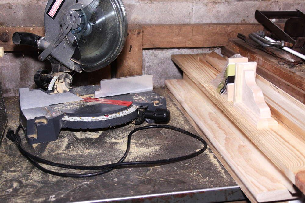 DIY Wood Shelf