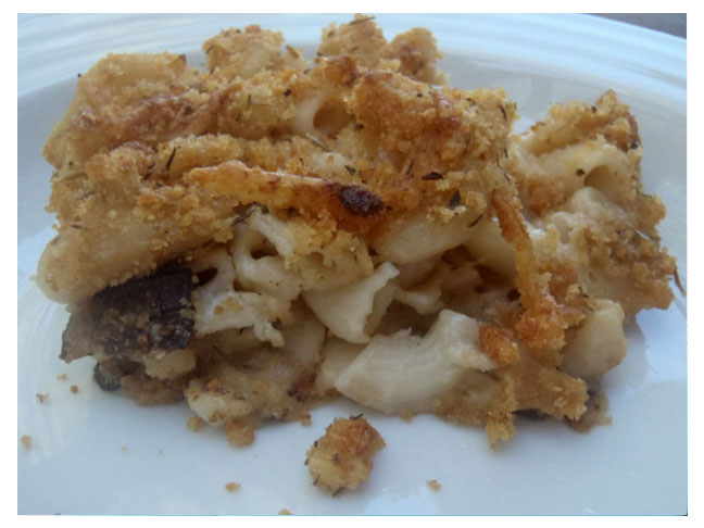 mushroom mac and cheese with breadcrumbs