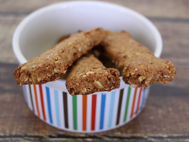 peanut butter and banana homemade dog treats recipe