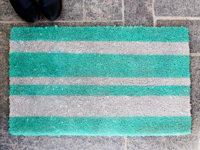 DIY Upcycled Door Mat