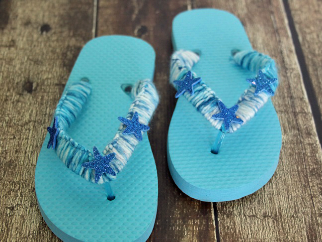 yarn flip flop decorating idea step 2