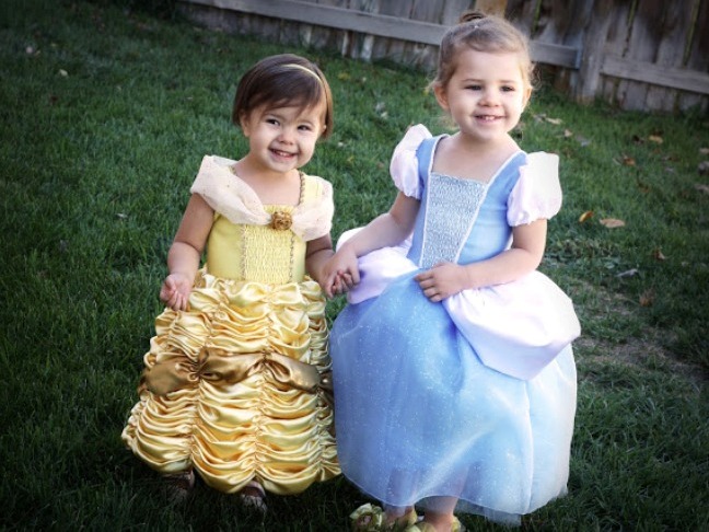 DIY-belle-cinderella-costume-momtastic