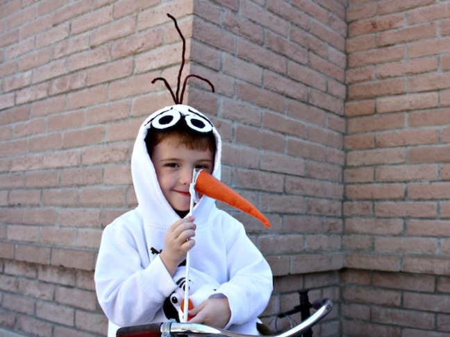 DIY-olaf-costume-momtastic