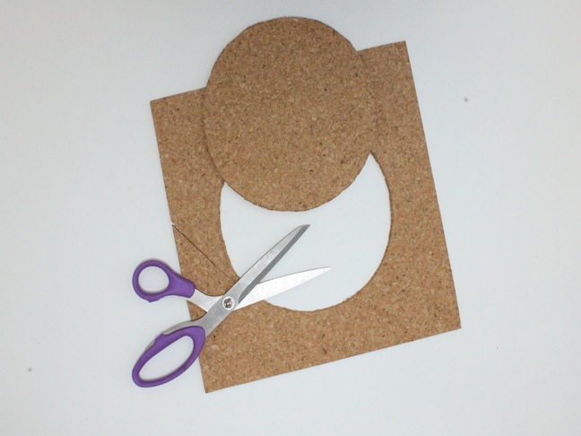 DIY Embroidery Hoop Cork Board