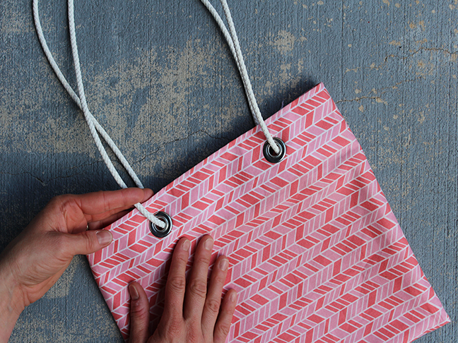 DIY.. Beach Bag With Cord Straps