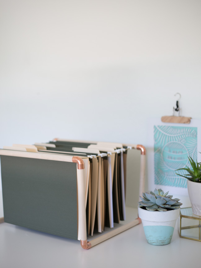 diy-file-folder-hanger