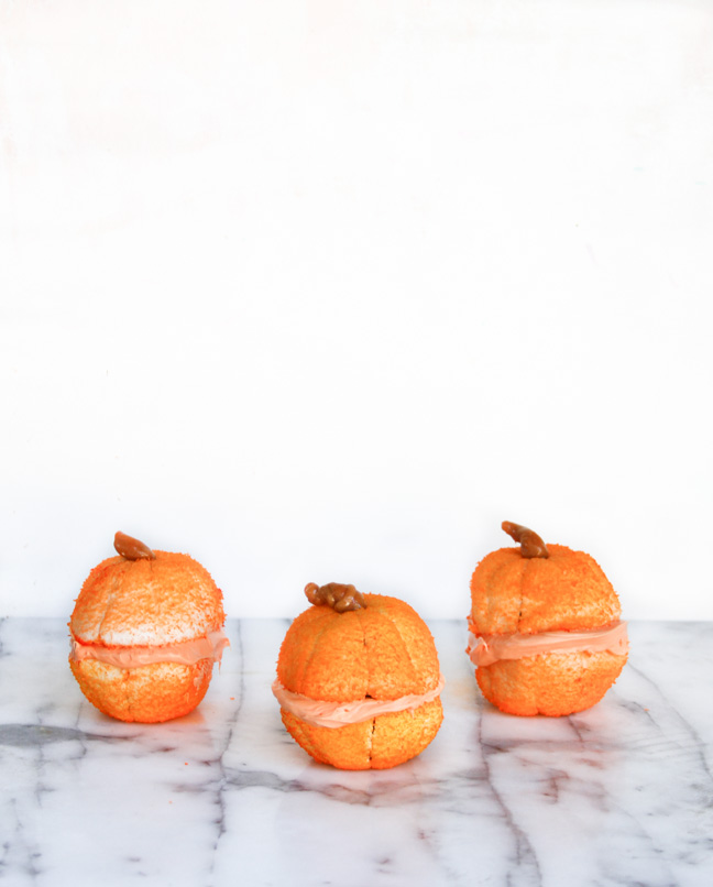 DIY Mini Pumpin Cakes for Fall