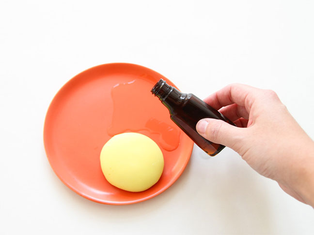 Use lemon extract to make edible paint.