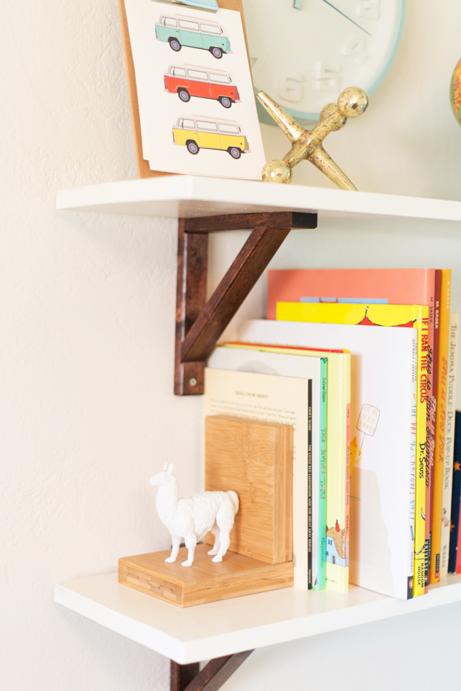 diy-baby-nursery-shelves2