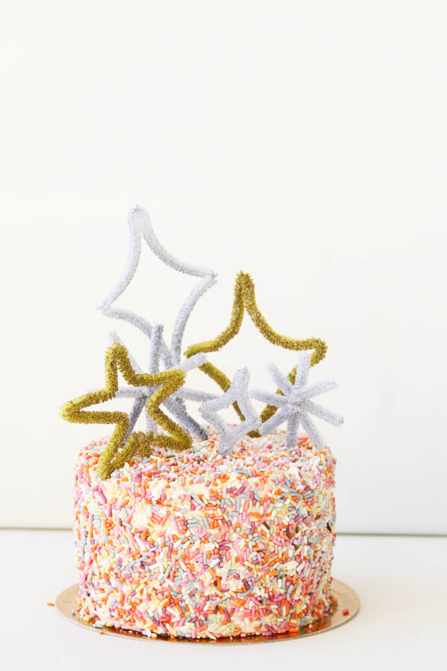 The Easiest New Year's Eve DIY Cake Toppers