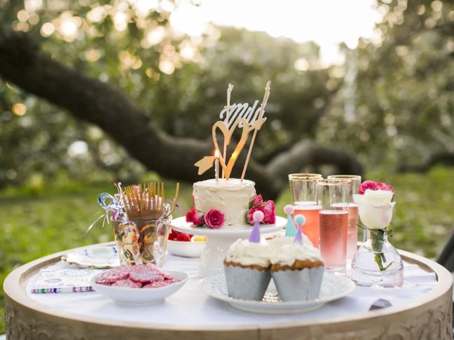 gold-heart-cupcakes-heart-birthday-party-picnic