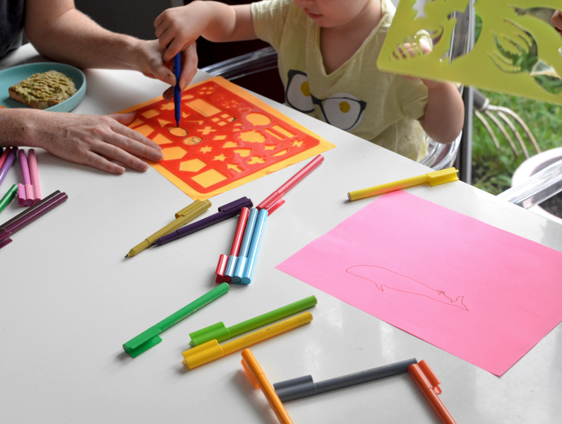 Games to play at dinner with toddlers