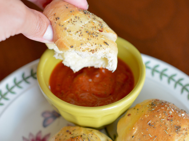 bread-marinara-sauce