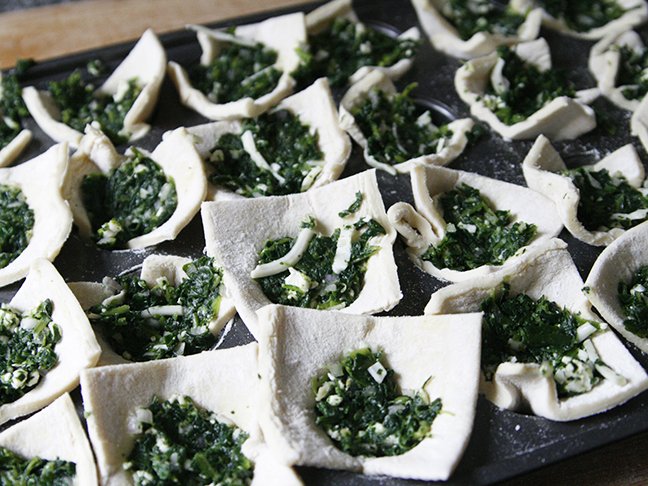 Make Ahead Spinach and Cheese Puffs