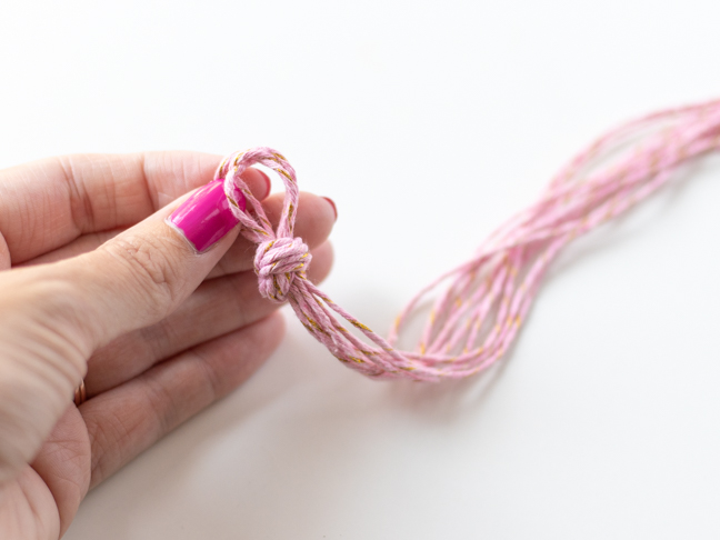 This DIY Mosquito Repellent Bracelet is the Answer to your Summer Big Problems