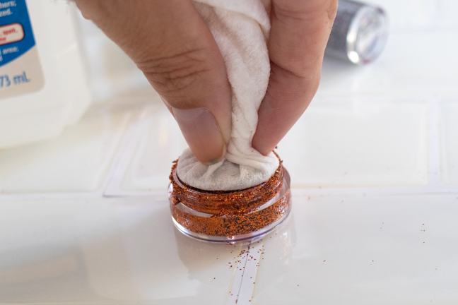 Teens Can Make Their Own 3-Ingredient Glitter Eyeshadow in Minutes