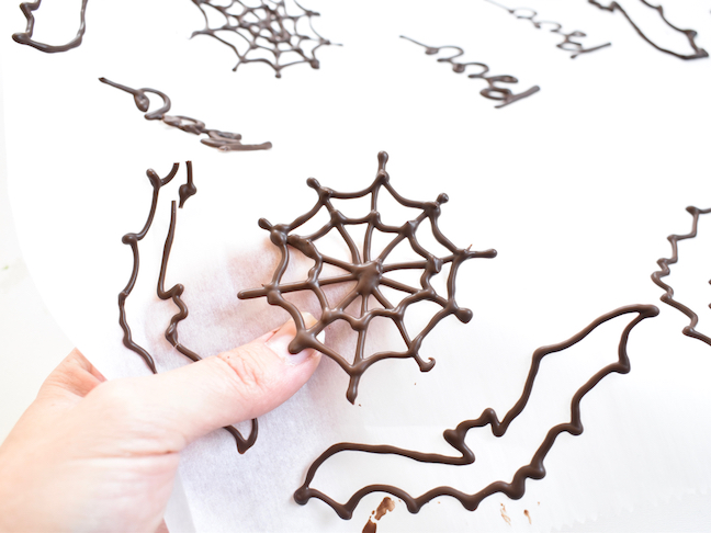 Baking Hack: DIY Chocolate Cupcake Toppers