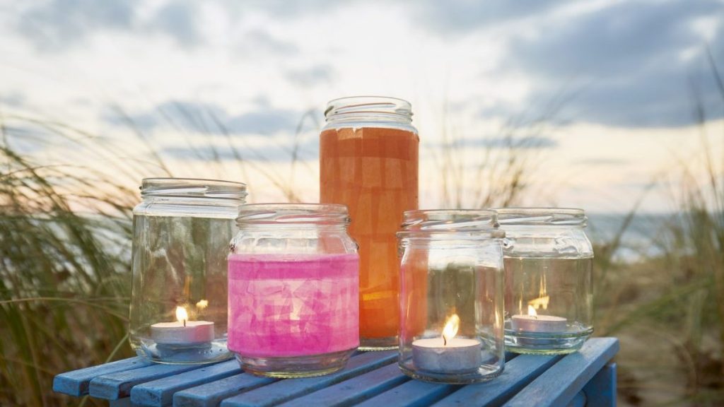 Easy DIY Projects With a Mason Jar