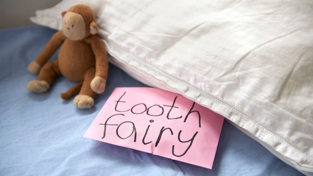 Tooth fairy envelope under pillow, a fun and creative way to play the tooth fairy for your little ones.