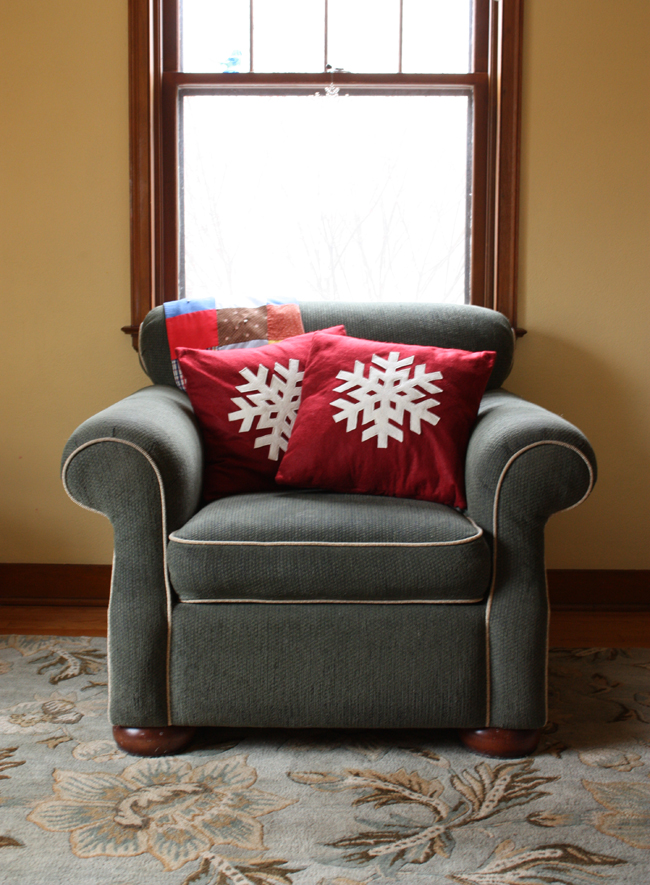 DIY Snowflake Throw Pillow Upgrade