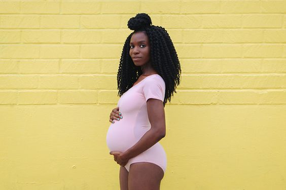 Bright, Colorful Maternity Photo Idea