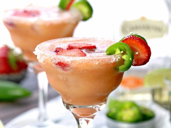 Skinny Strawberry Jalapeño Margarita