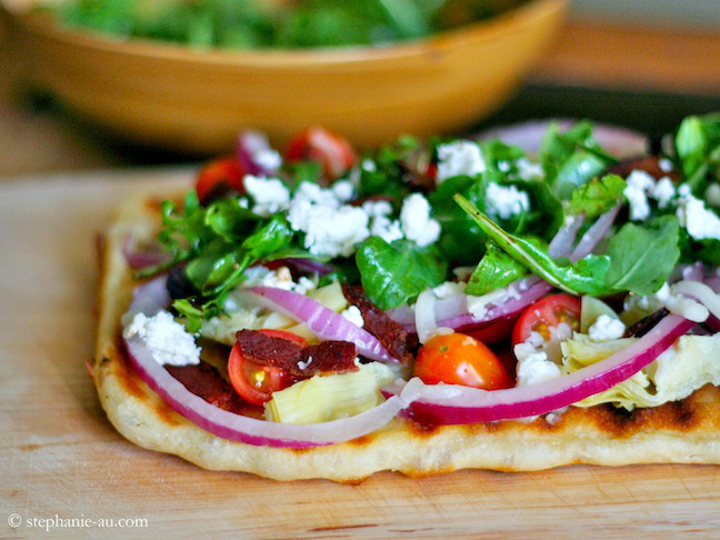  Grilled Bacon, Artichoke, Arugula, and Goat Cheese Flatbread Pizza