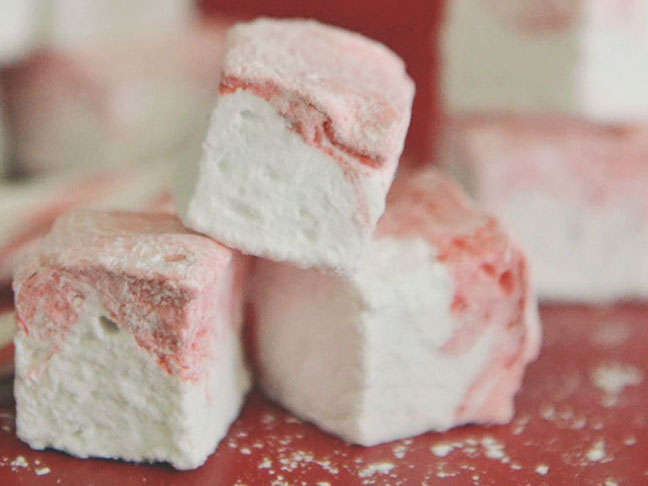 Homemade Peppermint Marshmallows