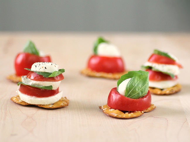 Caprese Pretzel Crisps